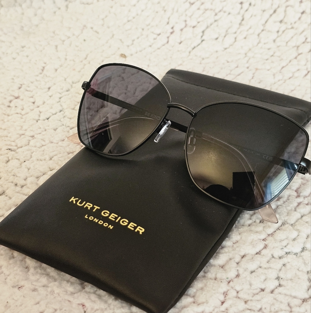 Kurt Geiger Black Gradient Sunglasses With Case-NWOT - Picture 3 of 7